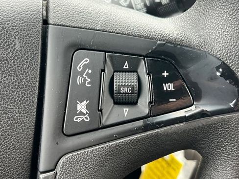 Used 2017 Chevrolet Equinox LS FWD image 19