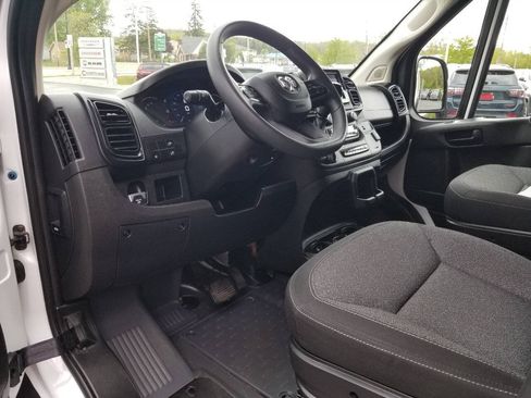 Used 2025 RAM ProMaster 2500 w/ U-Haul Equipment Group FWD image 15