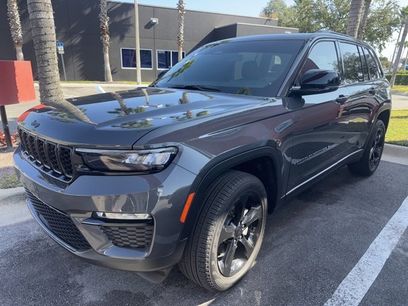 Certified 2025 Jeep Grand Cherokee Limited w/ Black Appearance Package