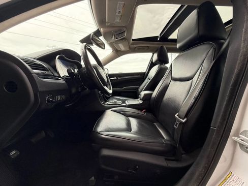 Used 2020 Chrysler 300 Limited image 14