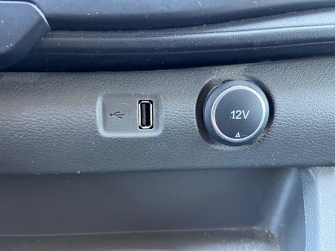 Used 2022 Ford Transit 250 Medium Roof AWD w/ Load Area Protection Package image 19