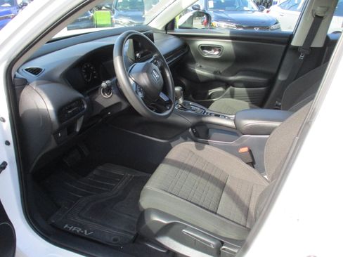Certified 2024 Honda HR-V LX image 11