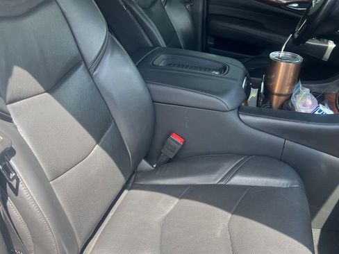 Used 2019 Cadillac Escalade Premium Luxury AWD/4WD image 12