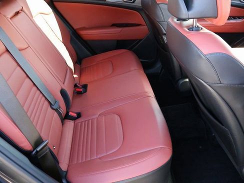 Used 2023 Kia Sportage SX Prestige image 13