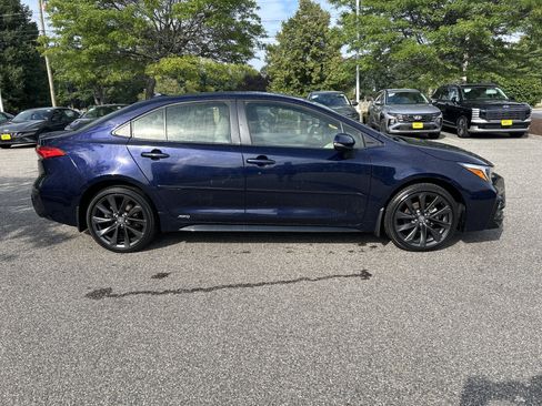 Used 2024 Toyota Corolla Hybrid AWD Sedan image 4