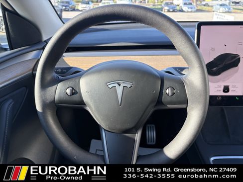 Used 2023 Tesla Model Y Performance image 23