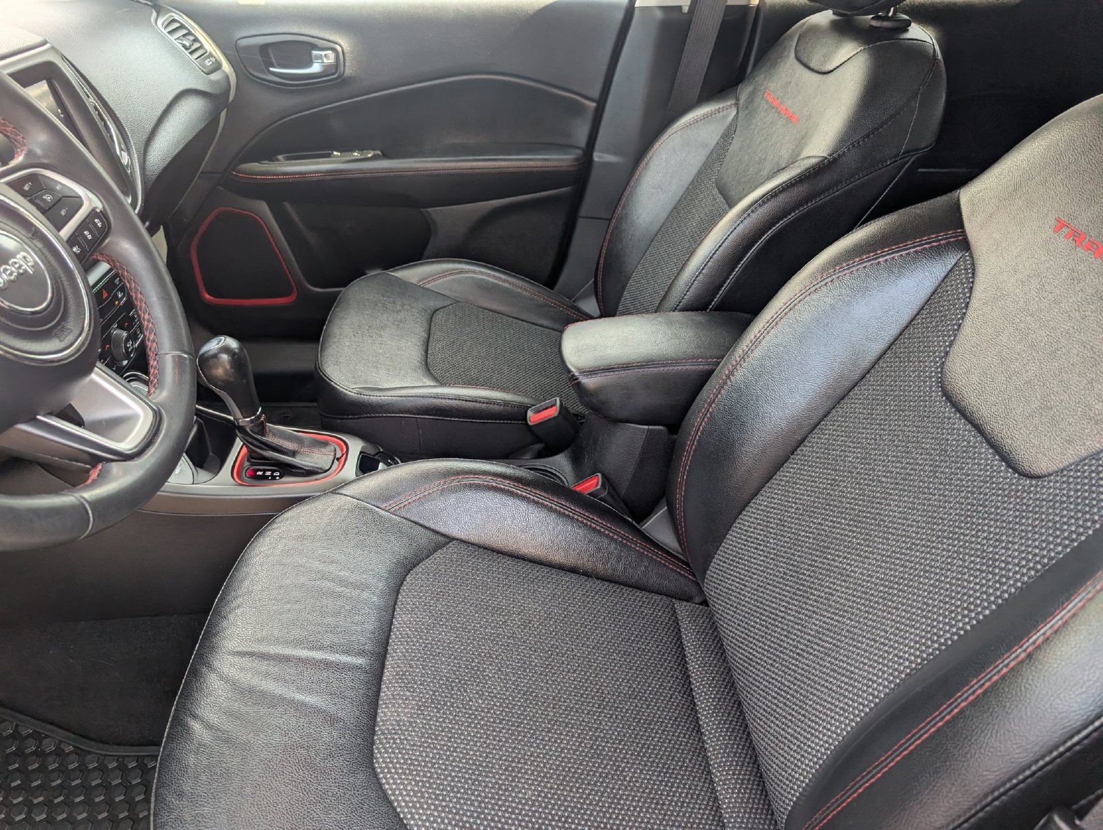Used 2021 Jeep Compass Trailhawk AWD/4WD image 13