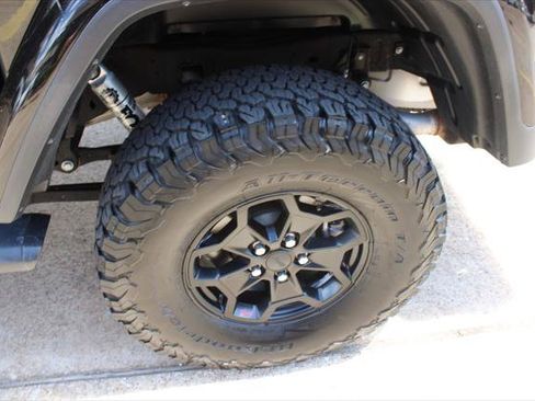 Certified 2020 Jeep Gladiator Rubicon AWD/4WD image 20