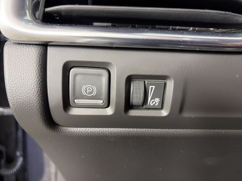 Certified 2023 Cadillac XT4 Sport AWD/4WD image 35