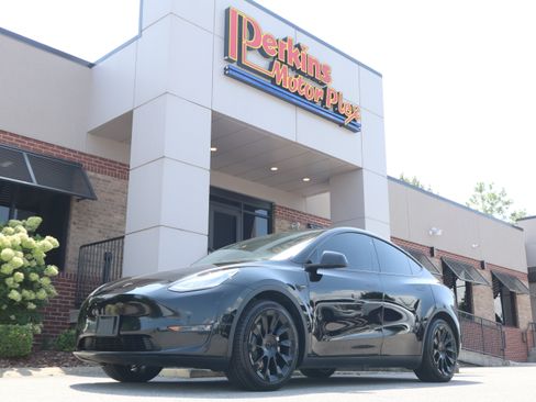 Used 2020 Tesla Model Y Long Range AWD/4WD image 25