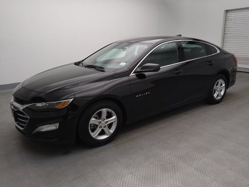 Used 2024 Chevrolet Malibu LS image 2