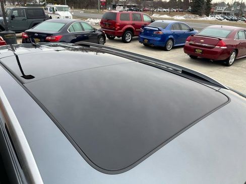 Used 2021 Volkswagen Tiguan SEL Premium R-Line image 21