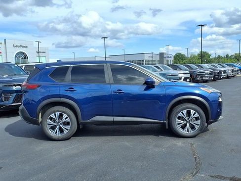 Used 2023 Nissan Rogue SV AWD/4WD image 18