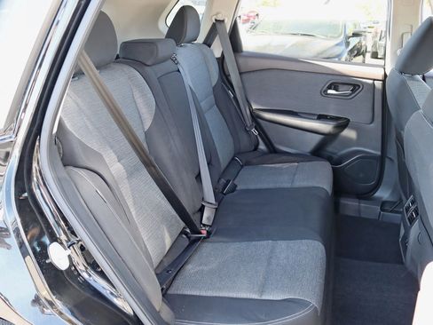 Used 2021 Nissan Rogue SV image 27