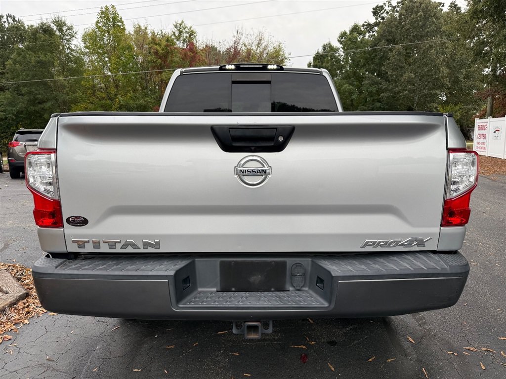 Used 2019 Nissan Titan PRO-4X AWD/4WD image 4