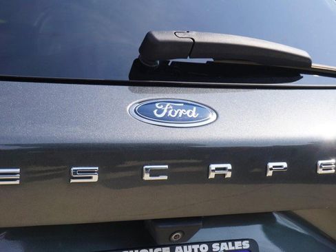 Used 2020 Ford Escape Titanium AWD/4WD image 18