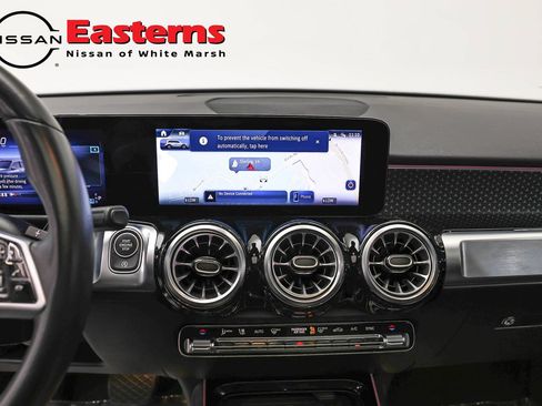 Used 2025 Mercedes-Benz GLB 250 w/ Exclusive Package image 11