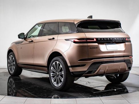 Used 2026 Land Rover Range Rover Evoque Dynamic SE AWD/4WD image 6
