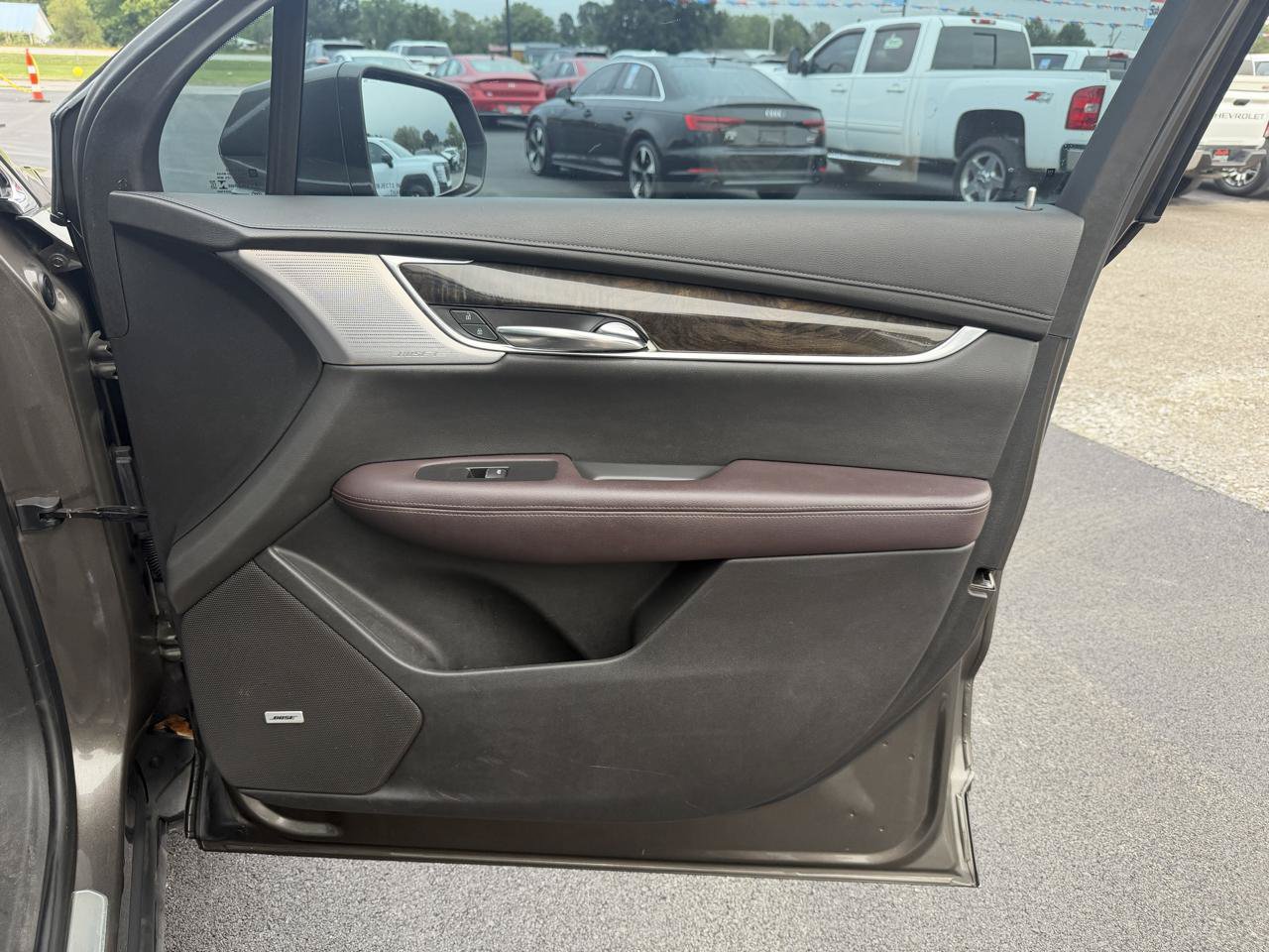 Used 2020 Cadillac XT6 Premium Luxury FWD image 28