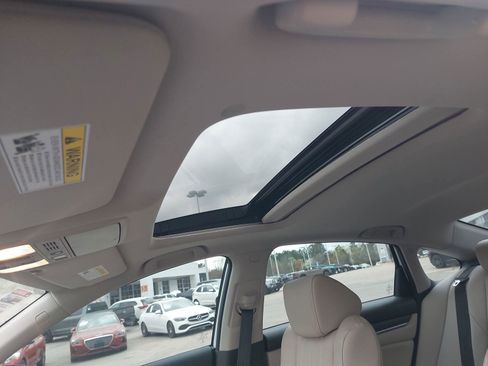 Used 2020 Honda Accord Touring image 30