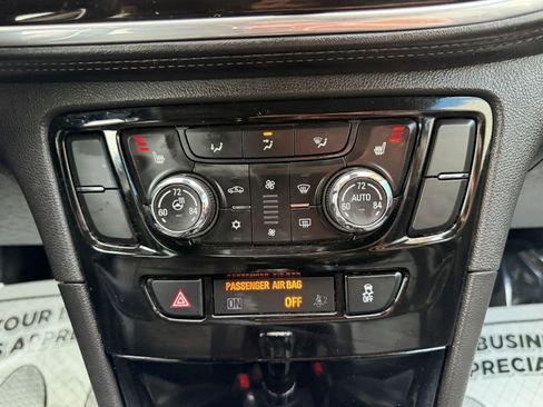 Used 2020 Buick Encore Essence image 18