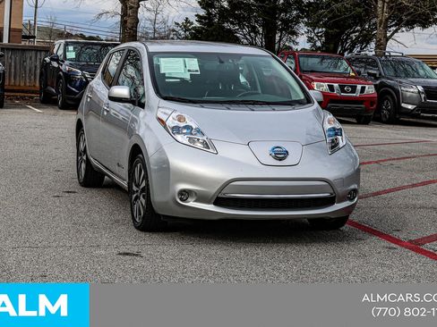 Used 2015 Nissan Leaf SL w/ Premium Package FWD image 6