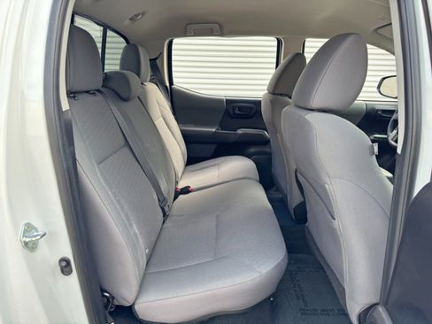Used 2021 Toyota Tacoma SR5 RWD image 32