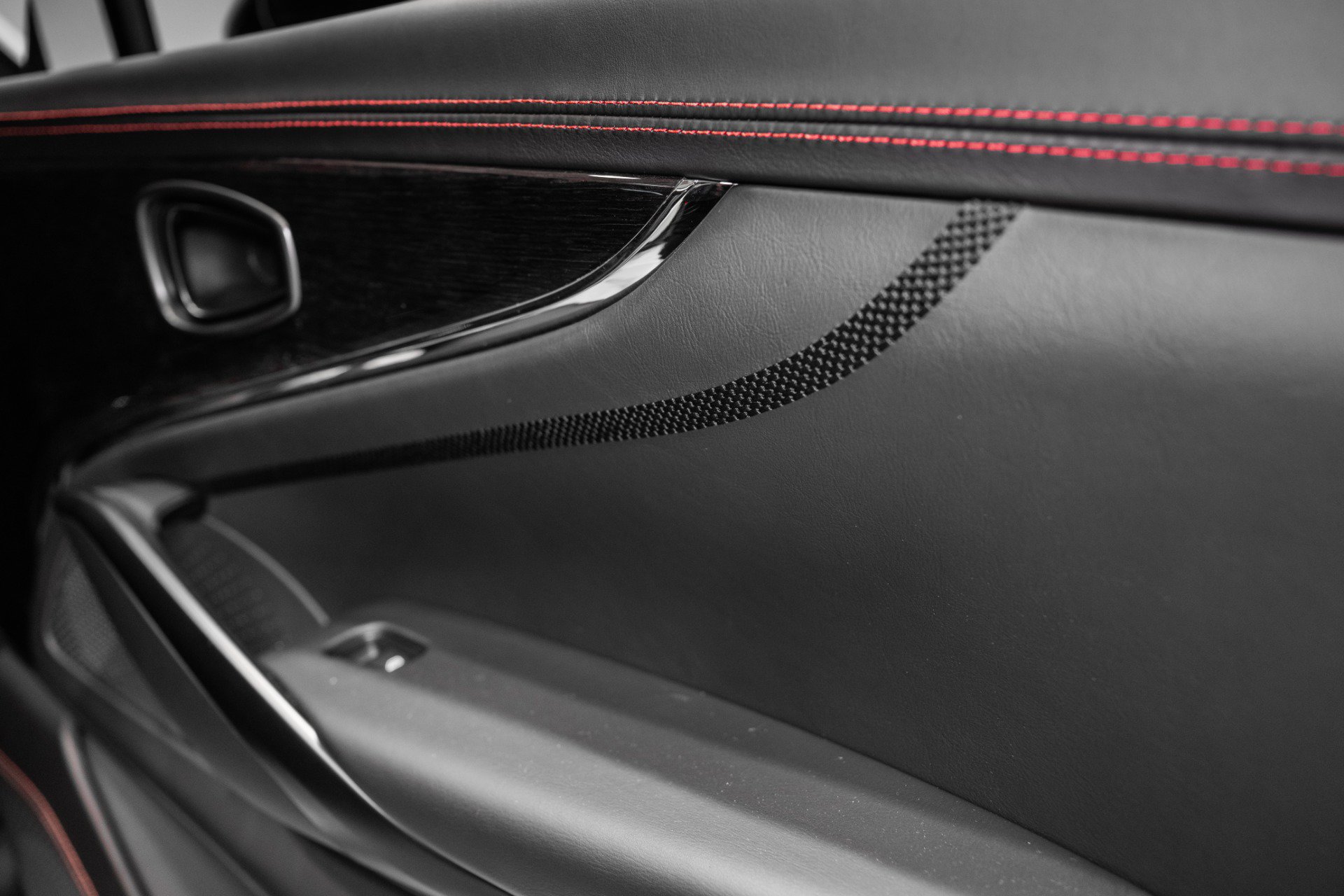 New 2026 Aston Martin DBX 707 AWD/4WD image 42