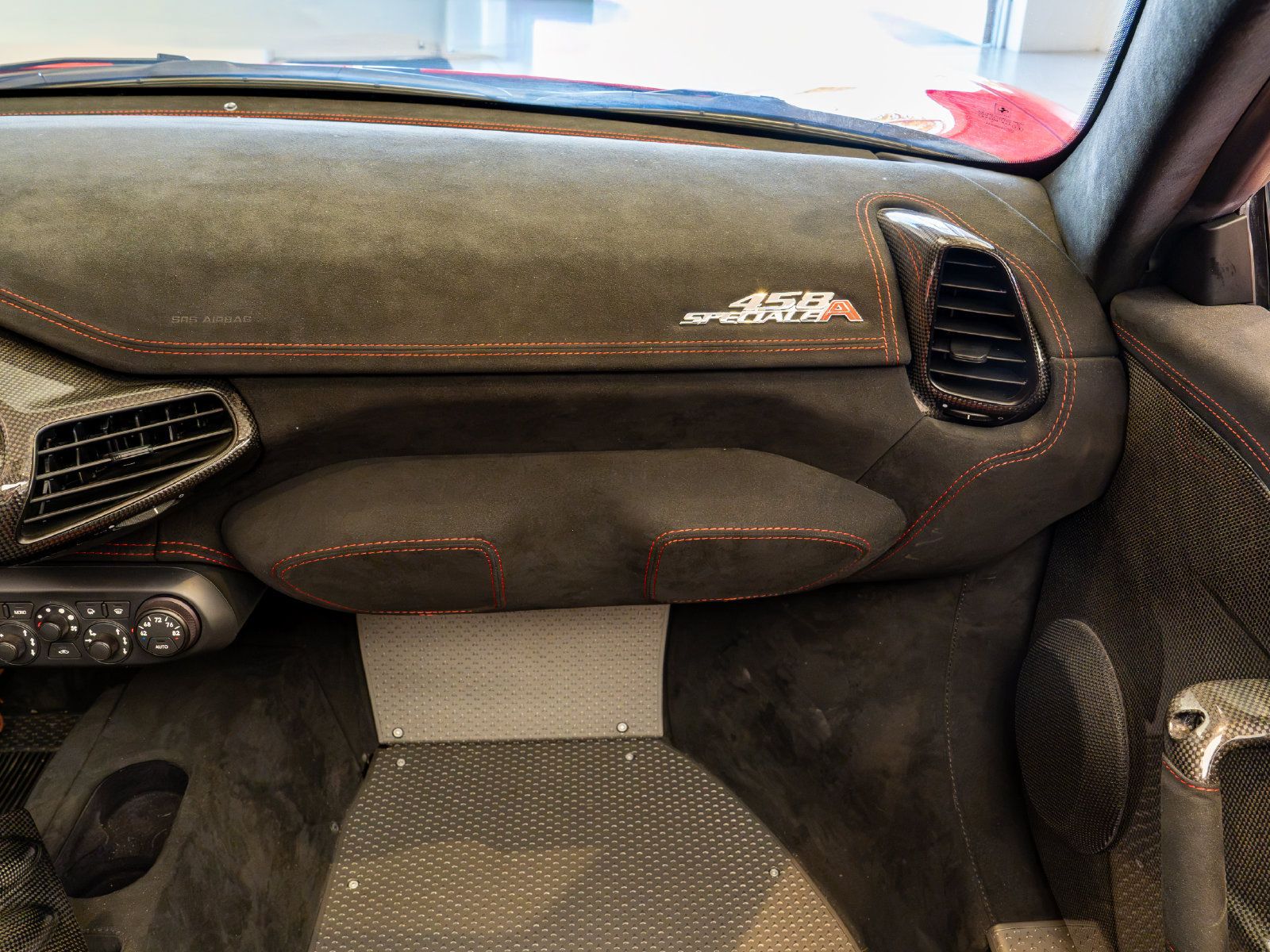 Used 2015 Ferrari 458 Speciale A RWD image 16