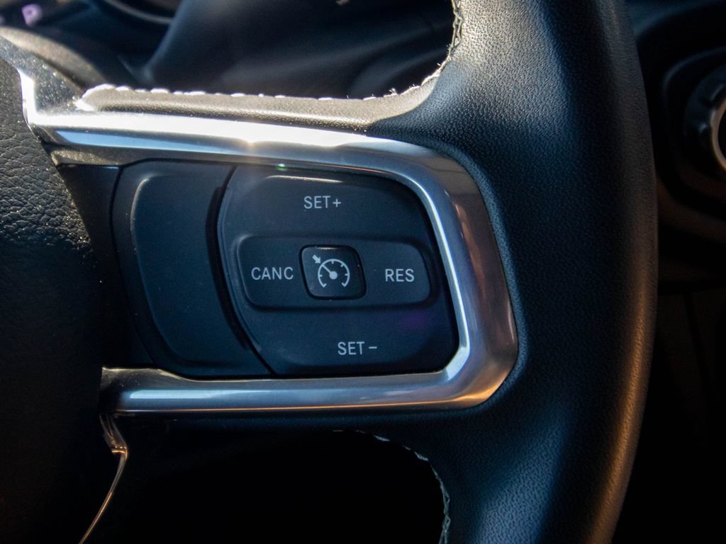 Used 2023 Jeep Wrangler Unlimited Sahara AWD/4WD image 24