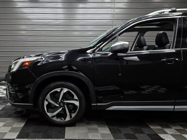 Used 2022 Subaru Forester Touring AWD/4WD image 44