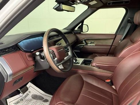 Used 2025 Land Rover Range Rover Long Wheelbase Autobiography image 5