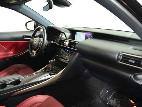 Used 2019 Lexus IS 300 AWD image 21