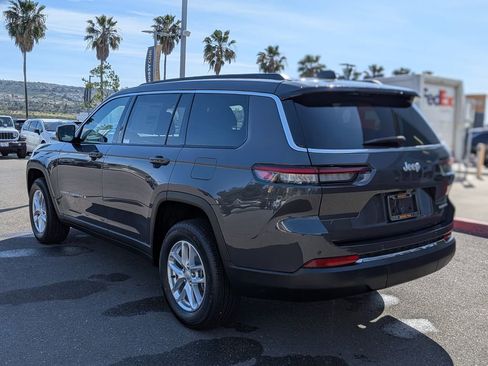 New 2026 Jeep Grand Cherokee L Laredo image 3