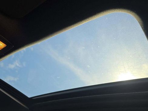 Used 2022 Toyota Tacoma TRD Off-Road w/ TRD Premium Off Road Package image 17