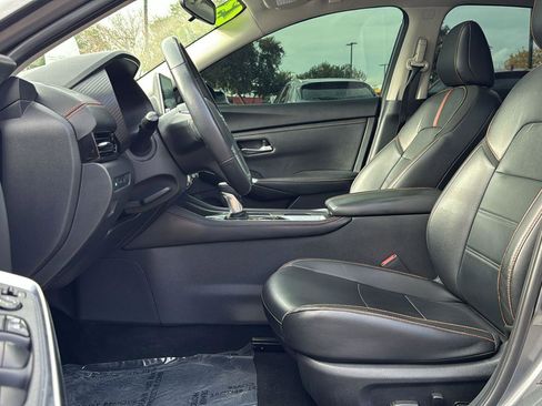 Used 2023 Nissan Sentra SR w/ SR Premium Package image 23