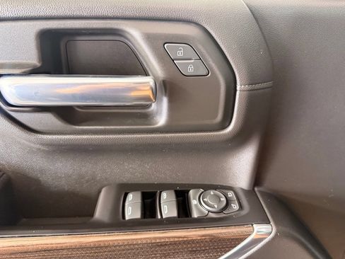 Used 2019 Chevrolet Silverado 1500 LT Trail Boss AWD/4WD image 21