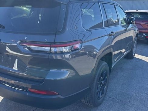 New 2025 Jeep Grand Cherokee L Altitude image 5