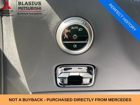 Used 2022 Mercedes-Benz SL 55 AMG 4MATIC w/ Driver Assistance Package image 44