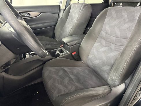 Used 2015 Nissan Rogue SV w/ SV Premium Package image 11