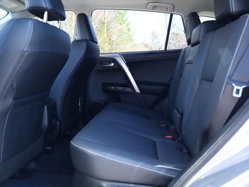 Used 2018 Toyota RAV4 Limited image 10