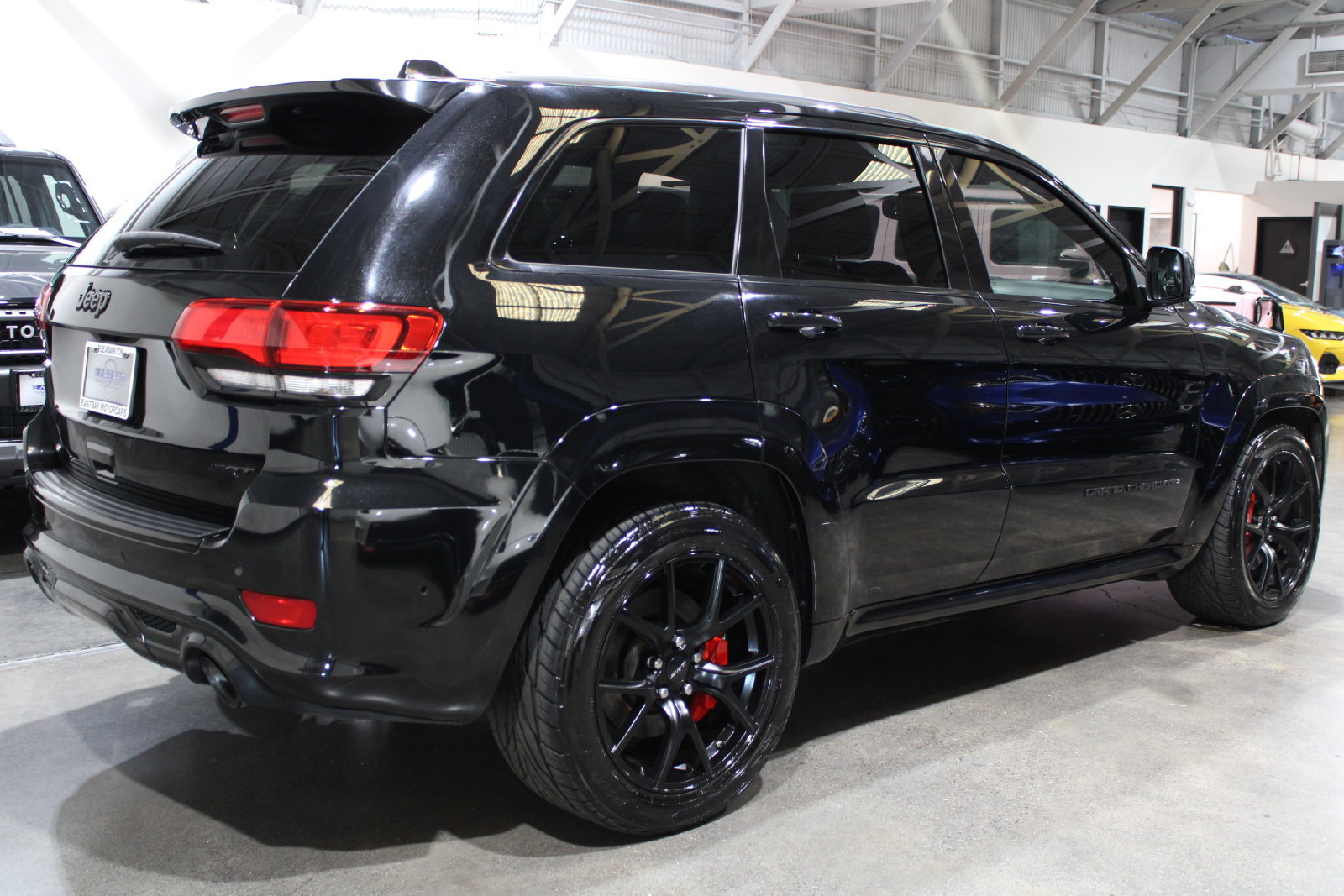 Used 2018 Jeep Grand Cherokee SRT AWD/4WD image 13