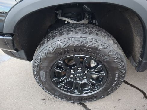 Used 2023 Chevrolet Silverado 1500 ZR2 w/ Technology Package image 7