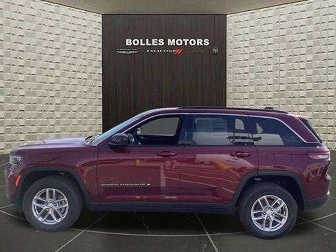 New 2026 Jeep Grand Cherokee Laredo image 5