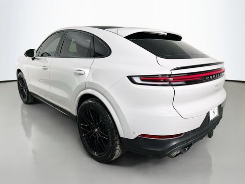 Used 2025 Porsche Cayenne Coupe AWD/4WD image 7