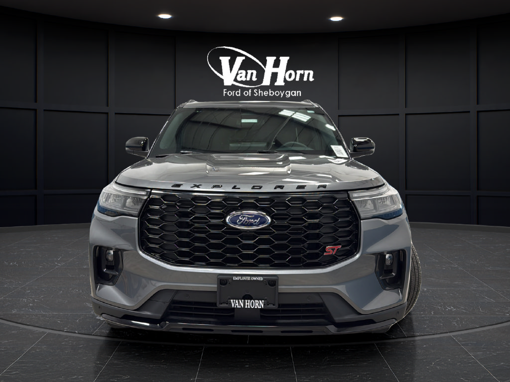 Used 2025 Ford Explorer ST w/ Sun And Sound Package AWD/4WD image 2