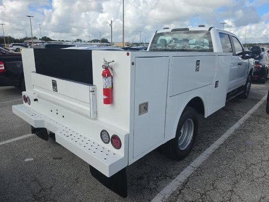 Used 2025 Ford F350 XL AWD/4WD image 3