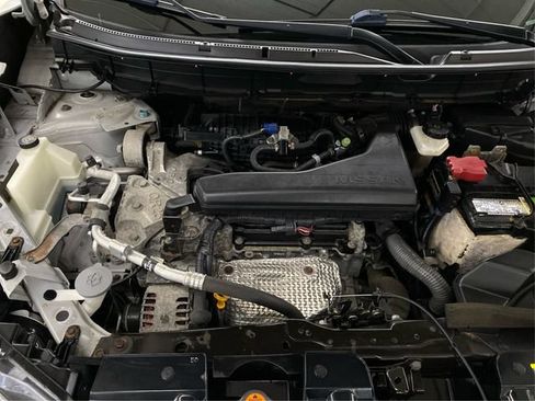 Used 2017 Nissan Rogue SV AWD/4WD image 12