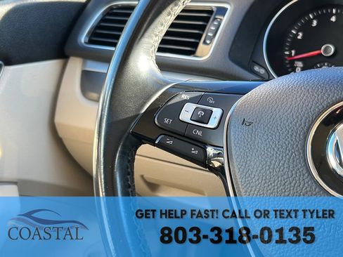Used 2018 Volkswagen Passat 2.0T R-Line image 33