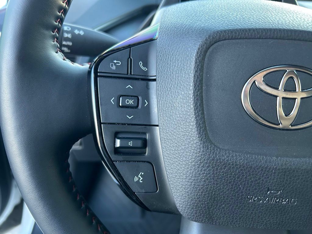 Used 2024 Toyota Prius Prime FWD image 22